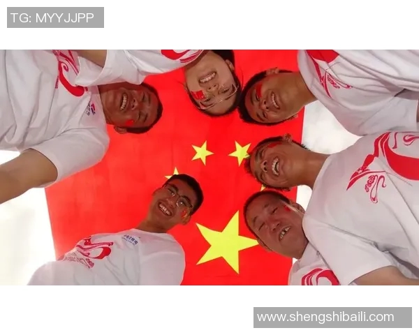 全国足球明星同框合影展现团结与拼搏精神的精彩瞬间