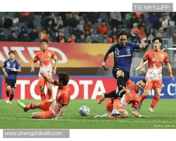 墨尔本胜利与广岛三箭的激烈对决谁能在亚冠赛场笑到最后